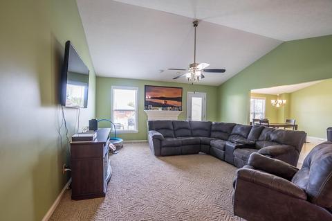 155 Hampton Pl, Troy, OH 45373 photo 11