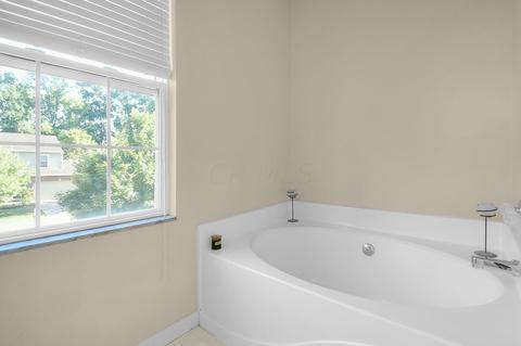 626 Exeter Dr, Delaware, OH 43015 photo 25