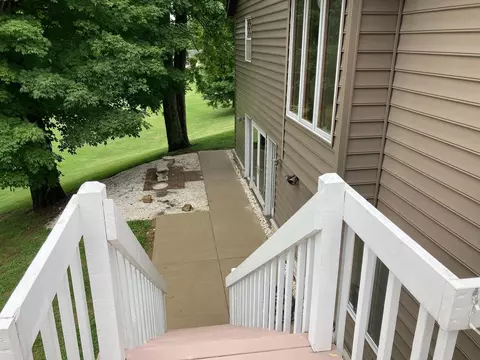 401 Echo Dr, Newark, OH 43055 photo 25