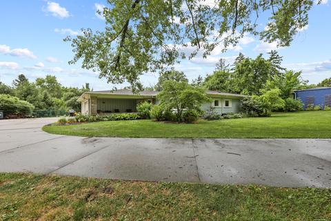 81 W Possum Rd, Springfield, OH 45506 photo 1
