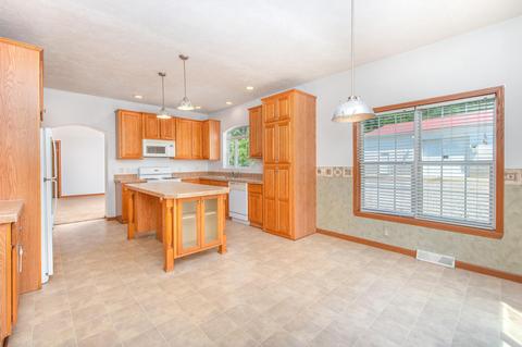 1933 N Branch Rd, Dresden, OH 43821 photo 9