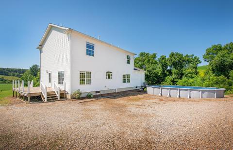 1933 N Branch Rd, Dresden, OH 43821 photo 6