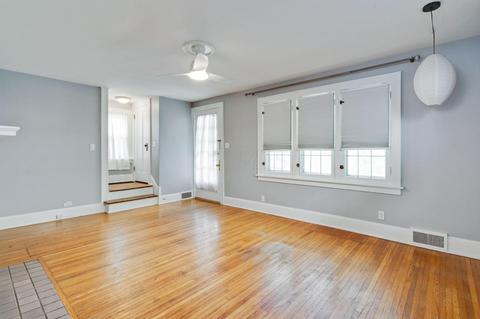 372 E Kelso Rd, Columbus, OH 43202 photo 6