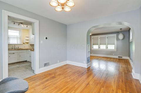 372 E Kelso Rd, Columbus, OH 43202 photo 9
