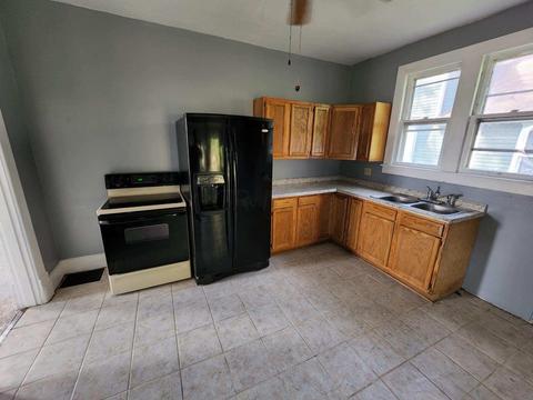 24 E Saint Clair St, Newark, OH 43055 photo 13