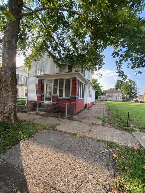24 E Saint Clair St, Newark, OH 43055 photo 2