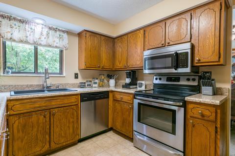 1748 Darrow Dr, Powell, OH 43065 photo 2