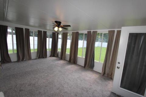 718 Maplewood Ave, Circleville, OH 43113 photo 14