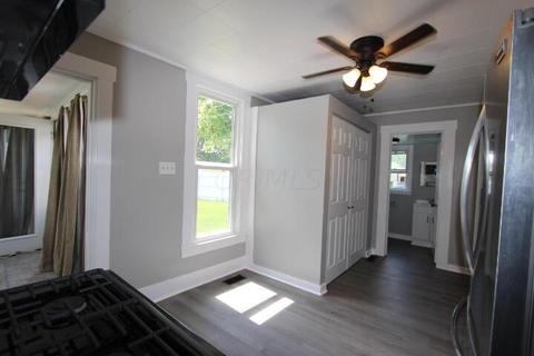 718 Maplewood Ave, Circleville, OH 43113 photo 10