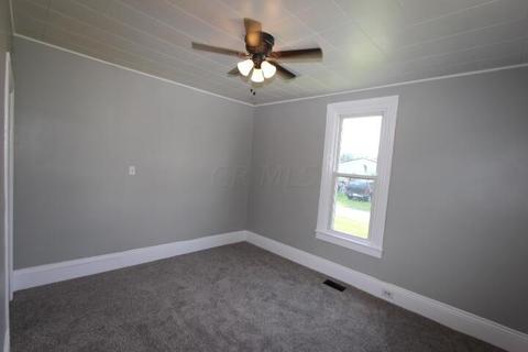 718 Maplewood Ave, Circleville, OH 43113 photo 6