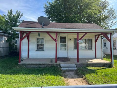 379 Walnut St, Circleville, OH 43113 photo 1