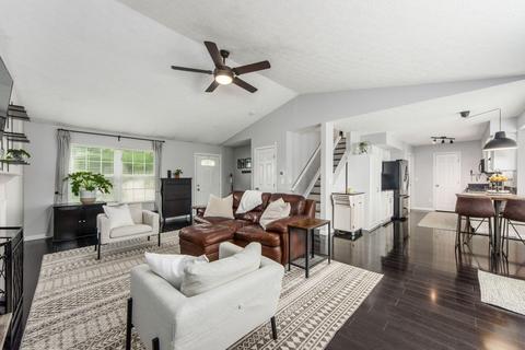 888 Bledsoe Dr, Galloway, OH 43119 photo 5