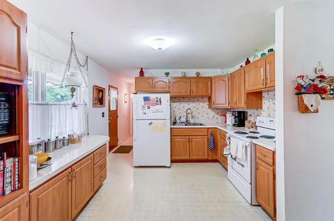 1542 Marinette Dr, Springfield, OH 45503 photo 9