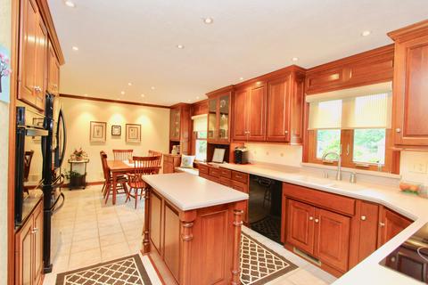 1726 Rustic Way, Marion, OH 43302 photo 11