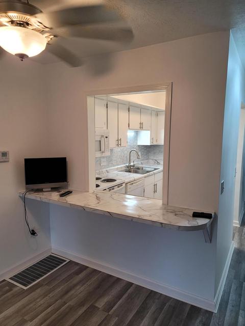 397 Shell Ct E, Whitehall, OH 43213 photo 9