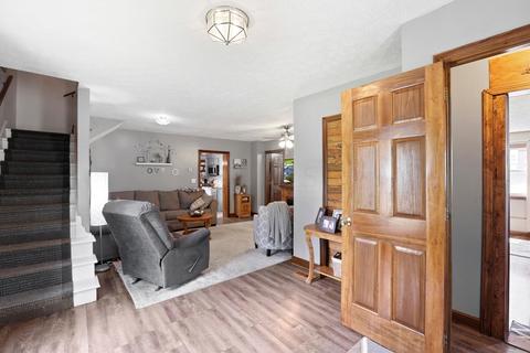 84 W North St, Lithopolis, OH 43136 photo 8