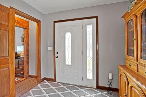 84 W North St, Lithopolis, OH 43136 photo 5