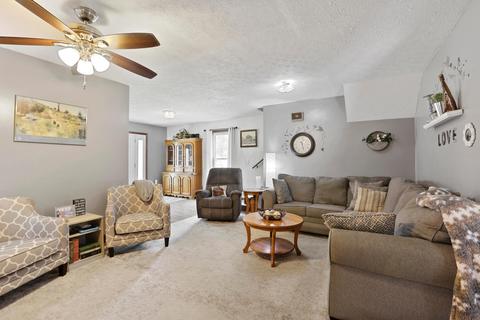 84 W North St, Lithopolis, OH 43136 photo 6