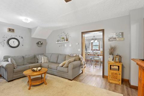 84 W North St, Lithopolis, OH 43136 photo 7
