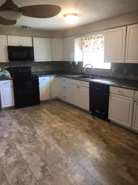 3928 Delmar Cir, Springfield, OH 45503 photo 2