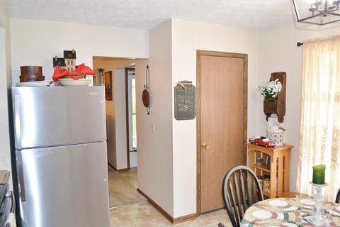 2120 Manhattan Blvd, Springfield, OH 45504 photo 11