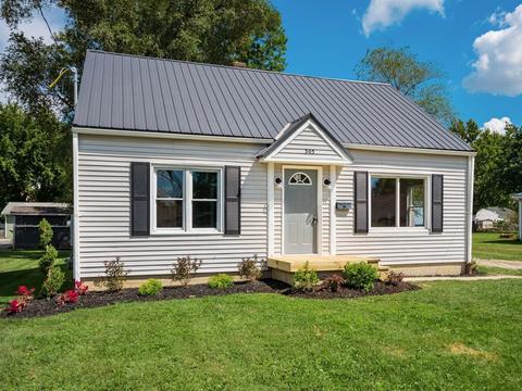 305 Maple St, Plain City, OH 43064 photo 1