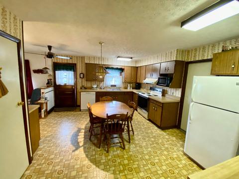 1064 Georgia Rd, Circleville, OH 43113 photo 12
