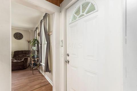 531 E Franklin St, Circleville, OH 43113 photo 6