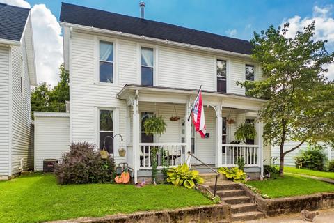 531 E Franklin St, Circleville, OH 43113 photo 2