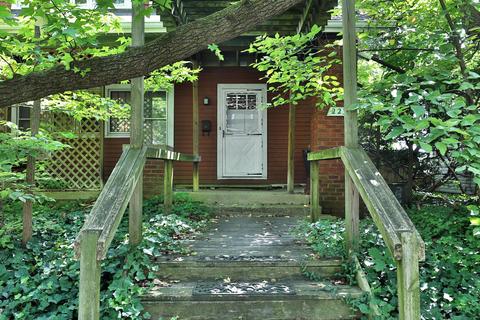 223 E Tulane Rd, Columbus, OH 43202 photo 2