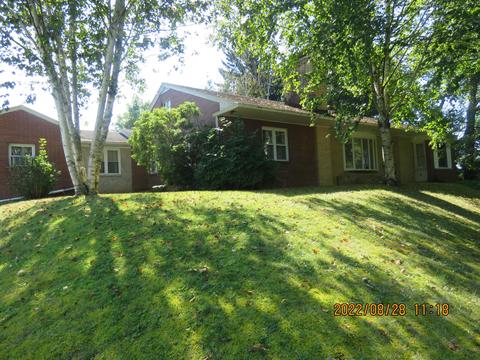 320 Warner Ave, Logan, OH 43138 photo 1