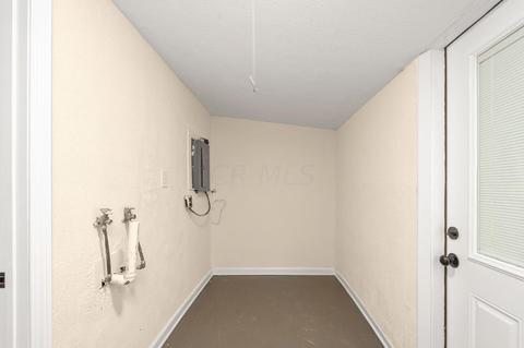 661 E Mound St, Circleville, OH 43113 photo 16