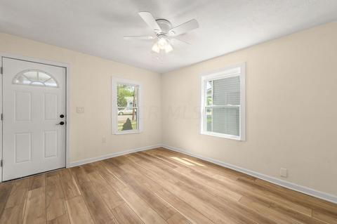 661 E Mound St, Circleville, OH 43113 photo 5