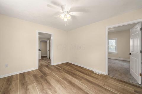 661 E Mound St, Circleville, OH 43113 photo 3