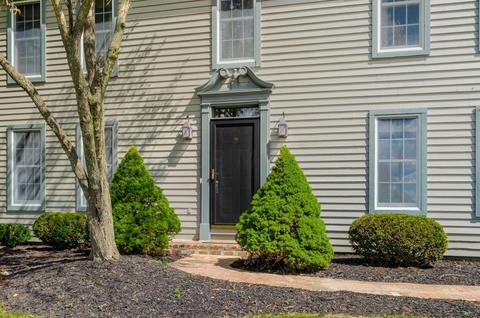 200 Paddock Cir E, Powell, OH 43065 photo 4