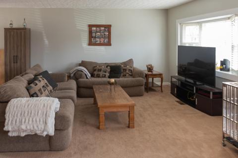 6578 Cedar Ct, Galloway, OH 43119 photo 2
