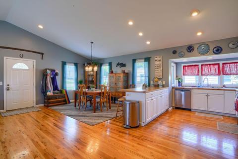 222 E South St, Lithopolis, OH 43136 photo 13