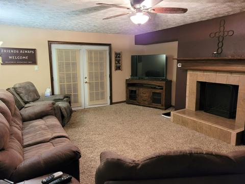 20353 Island Rd, Circleville, OH 43113 photo 2