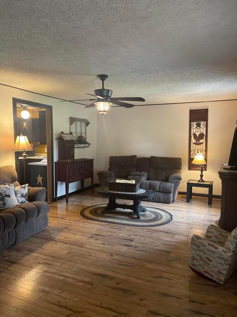 821 Clark St, Philo, OH 43771 photo 6