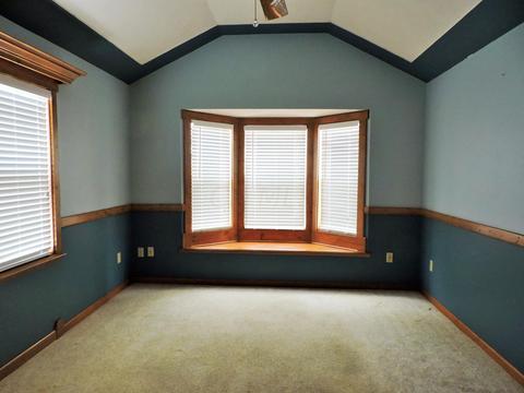 251 Miller Ct, Elyria, OH 44035 photo 2