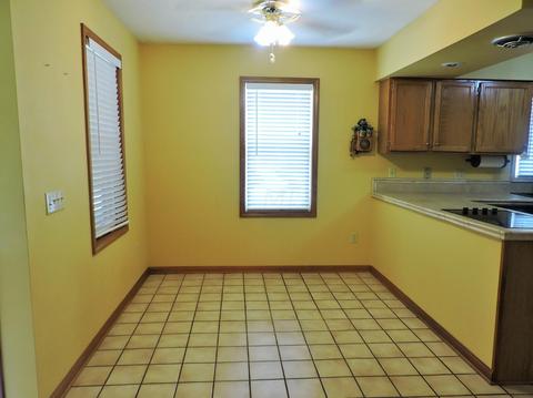 251 Miller Ct, Elyria, OH 44035 photo 5