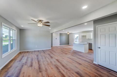 2357 Moorefield Rd, Springfield, OH 45502 photo 8