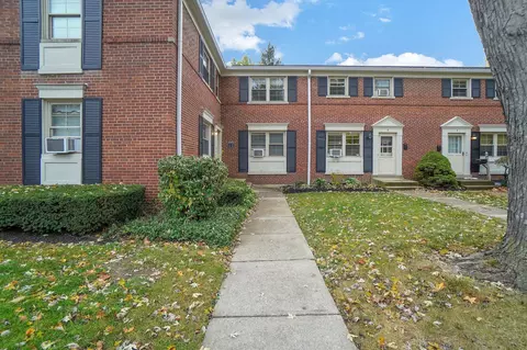 1775 Northwest Ct #B, Columbus, OH 43212
