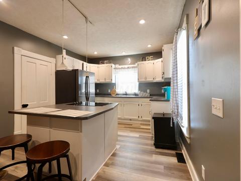 803 E Main St, Oak Hill, OH 45656 photo 9