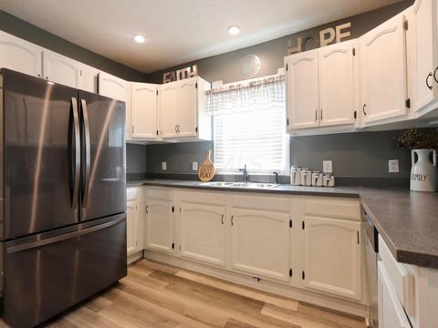 803 E Main St, Oak Hill, OH 45656 photo 11