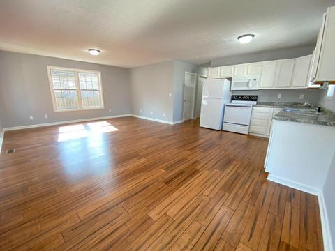 445 Watt St, Circleville, OH 43113 photo 3