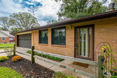 3215 E Pitchin Rd, Springfield, OH 45502 photo 2