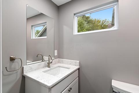 142 E Longview Ave, Columbus, OH 43202 photo 15