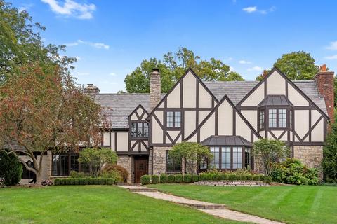 2240 Tewksbury Rd, Columbus, OH 43221