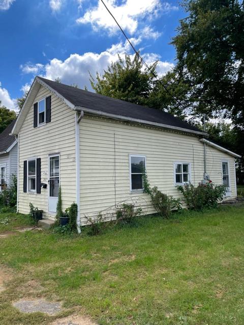 207 E Mill St, Circleville, OH 43113 photo 1